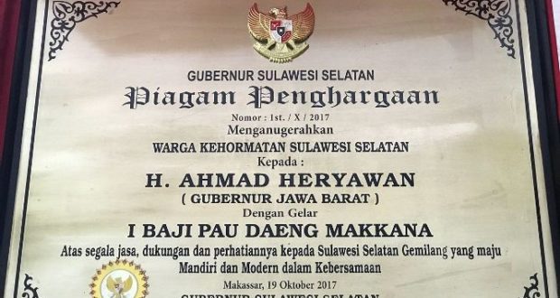 Aher Dianugerahi Gelar I Baji Pau Daeng Makkana Jabar Aher Dianugerahi Gelar I Baji Pau Daeng Makkana Jabar
